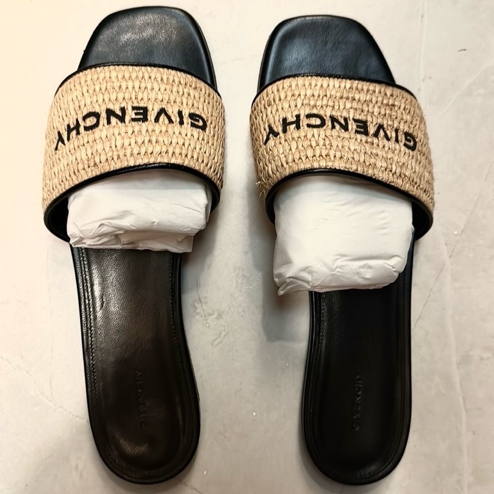 Givenchy Logo Raffia Flat Sandals SZ 38.5